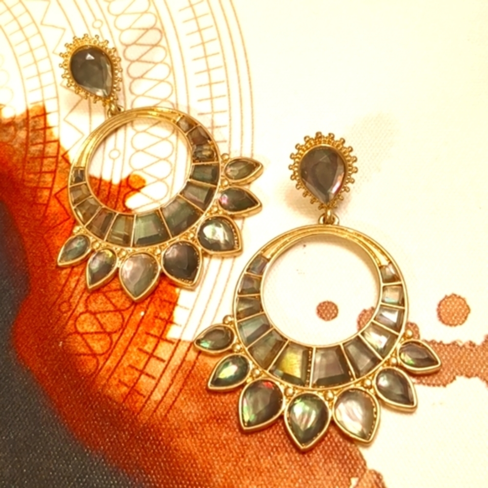 LUCITE LUMINOUS EARRINGS